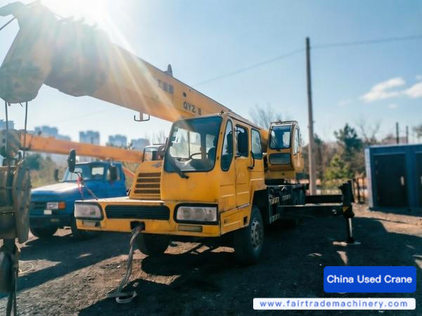 Buy XCMG QY16KC Used Crane / 1